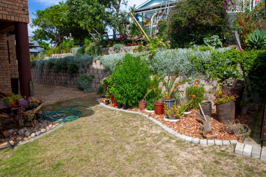 4 Bedroom Property for Sale in Southern Cross Western Cape